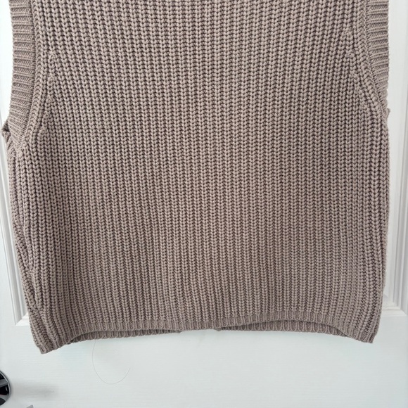Abercrombie & Fitch Womens Button Vest •Medium• Taupe• Eclectic Grandpa •Taupe - Picture 14 of 16
